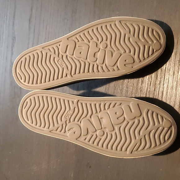 Native Jefferson slip ons Women's size 9, Men's Size 7 - Picture 5 of 5